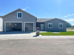830 Selway Dr, Heyburn, ID 83336