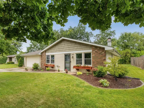 6811 Wrangler Ct, Fort Wayne, IN 46835
