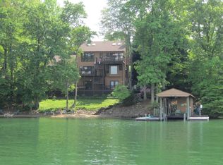 135 Clearcreek Ct, Moneta, VA 24121