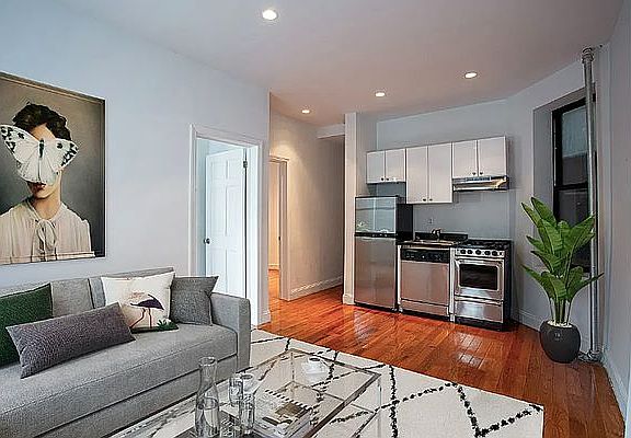 3rd image of 615 1/2 Hudson St #4-1