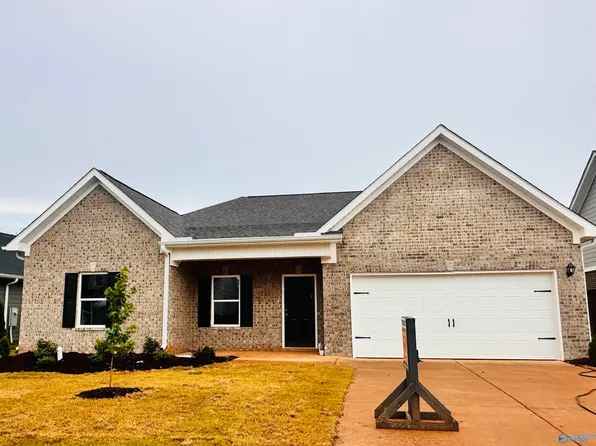 105 Harvest Moon Dr, Harvest, AL 35749