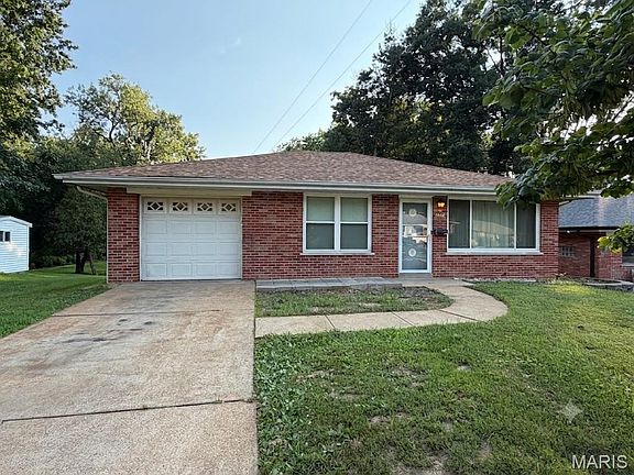 2nd image of 3740 Park Crest Dr