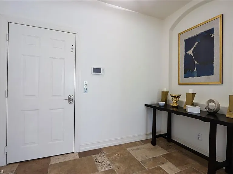 2868 Tiburon Blvd E #102 — Photo 2