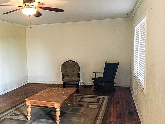 2nd image of 4 Bealle Cir NE