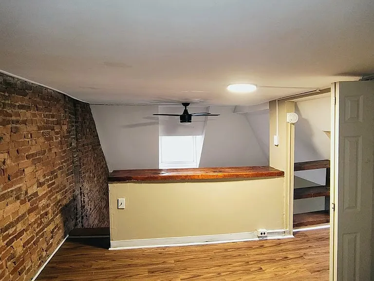 5027 Pine St #3F — Photo 11