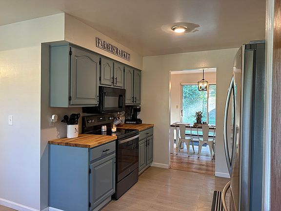 3rd image of 2713 Valley Trails Dr