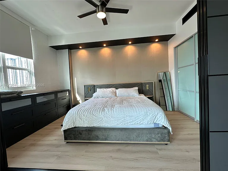234 NE 3rd St #1805 — Photo 36