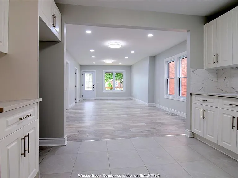 1076 Janette Ave #MAIN — Photo 8
