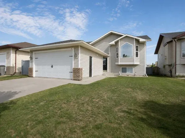 9102 S 129th Ave, Grande Prairie, AB T8X 1R5
