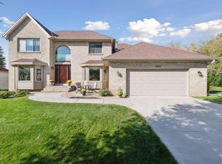 14220 60th Pl N, Plymouth, MN 55446