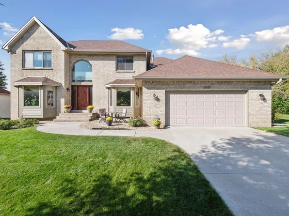 14220 60th Pl N, Plymouth, MN 55446