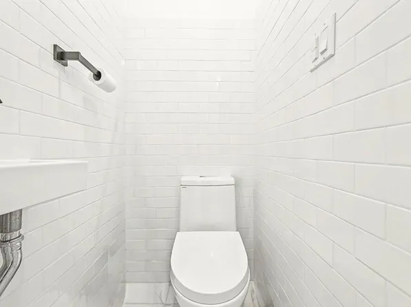 1118 Prospect Place image 8 of 18