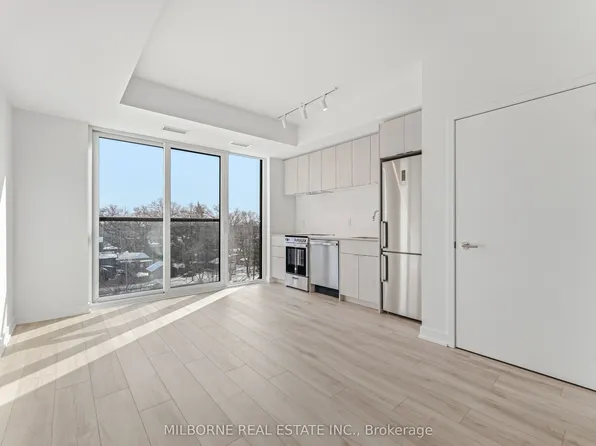 1660 Bloor St W #508, Toronto, ON M6P 1A9