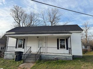 21 Central Ave, Whitmire, SC 29178