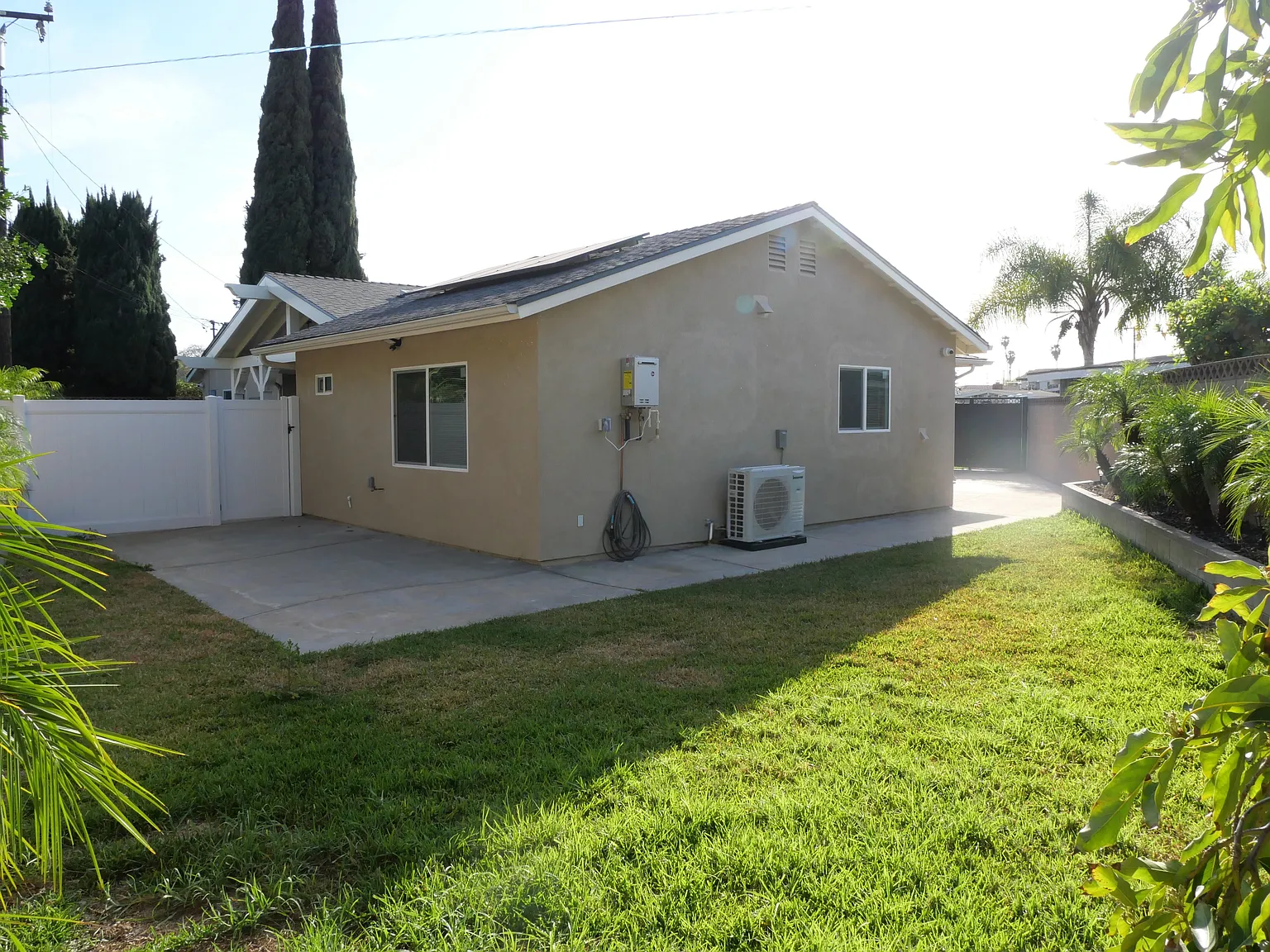 2 bed, $2,600 — Photo 2