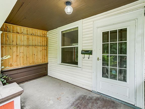 2nd image of 277 N Warren Ave
