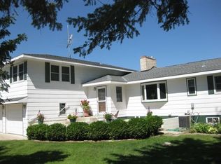 6394 111th St SW, Howard Lake, MN 55349