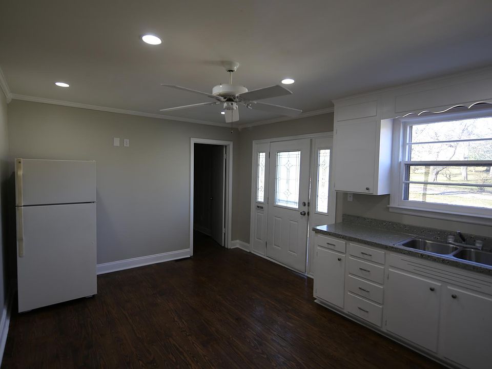 Eat in kitchen. Includes Laundry/pantry.