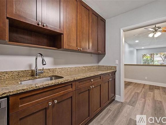 3rd image of 4305 NE 21st Ave