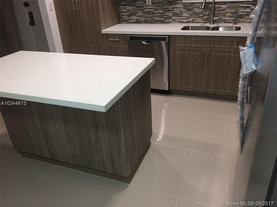 2nd image of 481 Ives Dairy Rd APT 103-4