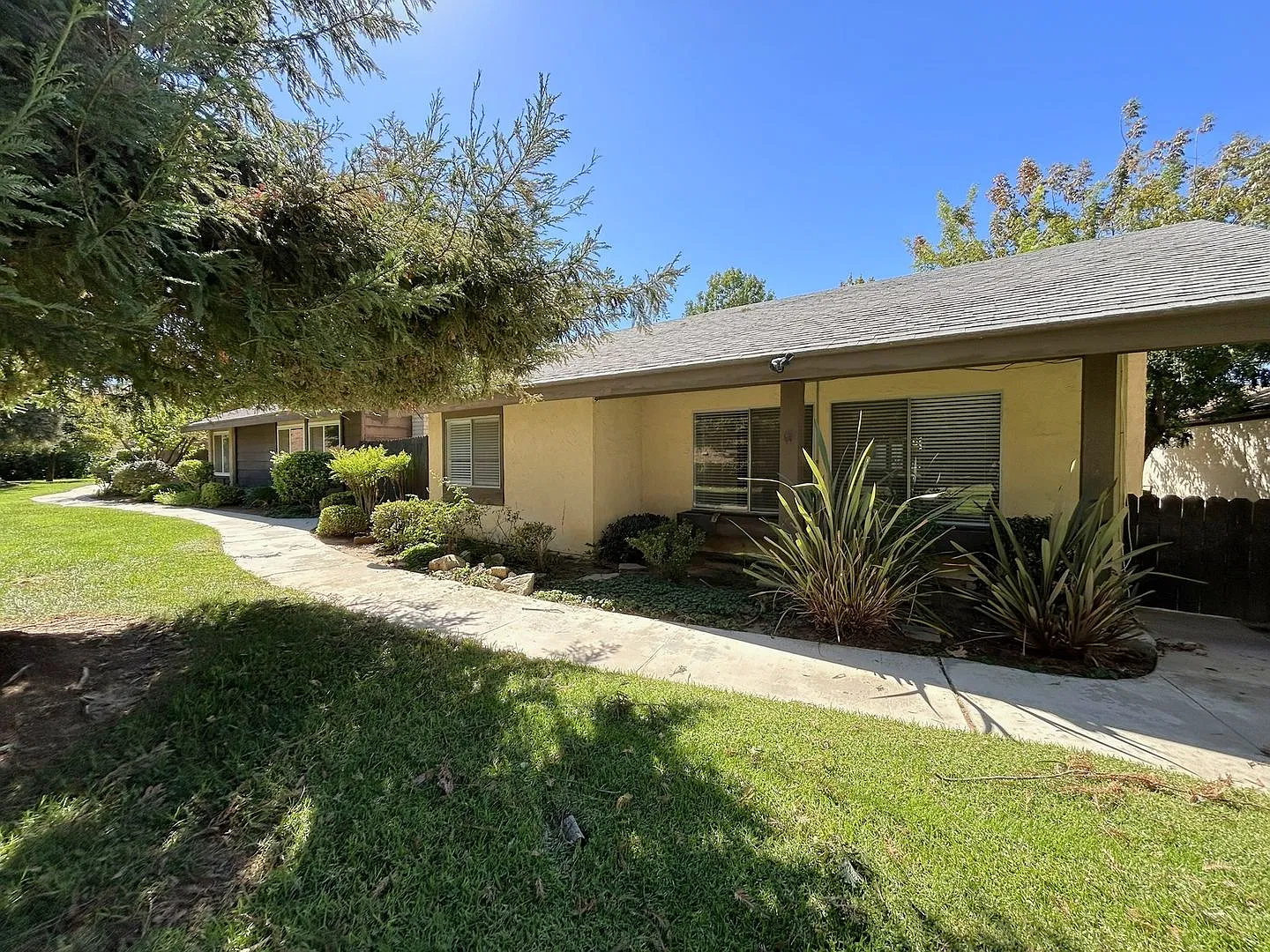 Beautiful Single-Story 2-Bedroom House in Upper Yucaipa! — Photo 1