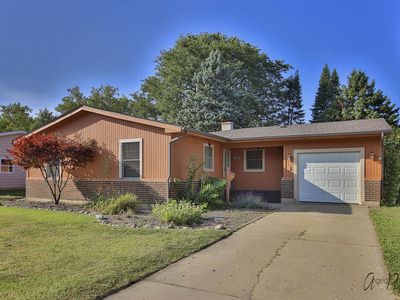 4506 Sussex Dr, McHenry, IL, 60050