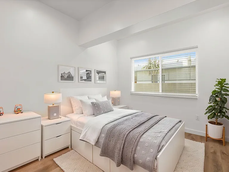 1537 Centinela Ave #9 — Photo 18