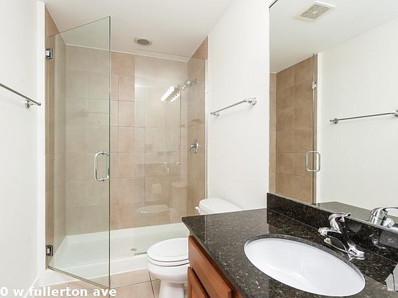 3rd image of 1610 W Fullerton Ave #317