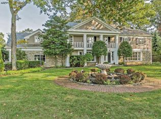 23199 Shaker Blvd, Shaker Heights, OH 44122