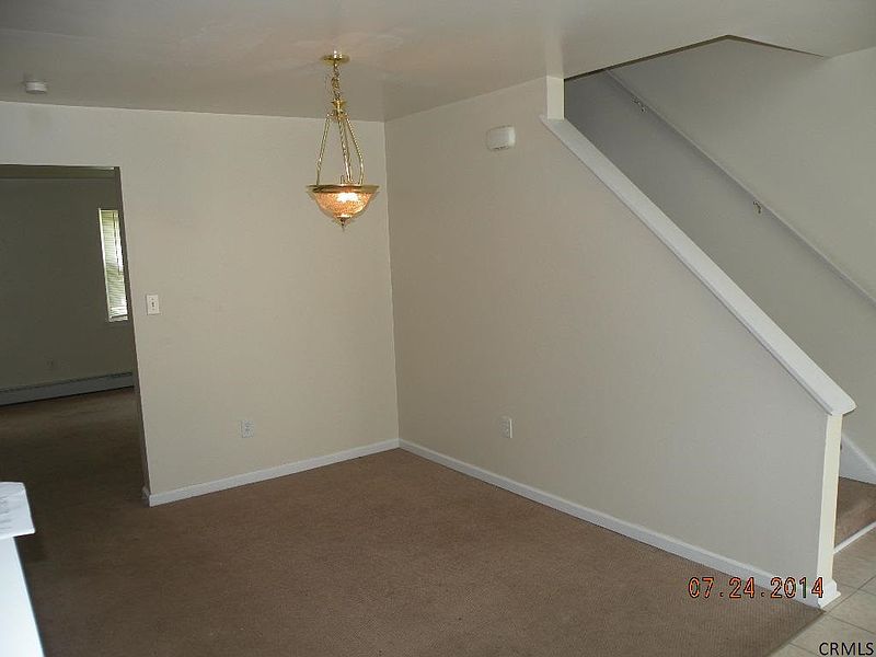 4th image of 62 EMMET Street