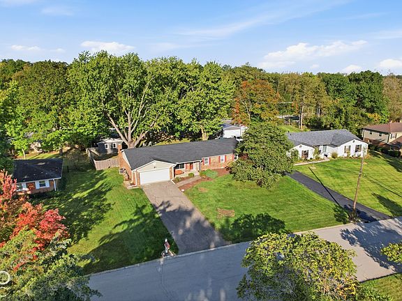 2nd image of 36 Lansdowne Ln