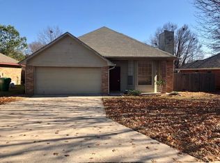 914 Brittany Dr, Denton, TX 76209