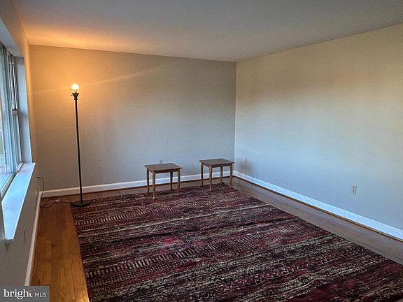3rd image of 3010 White Pine Dr