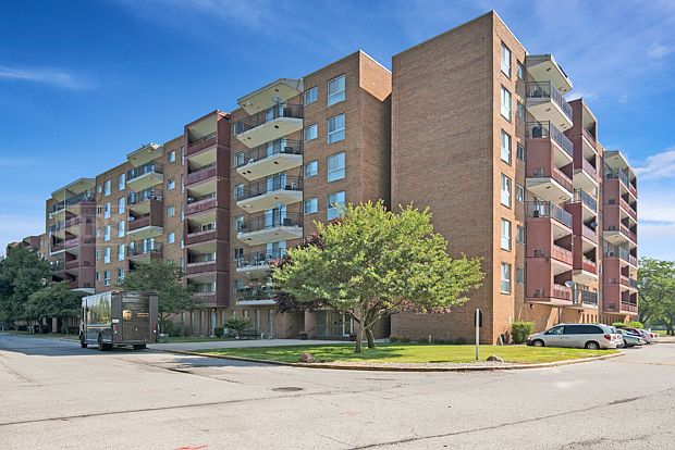 1st image of 300 Park Ave APT 547