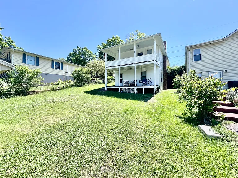 4 Tucker St — Photo 6