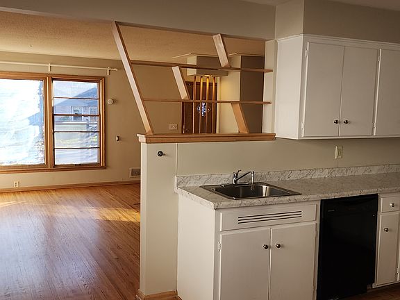 5th image of 4324 Abbott Ave S
