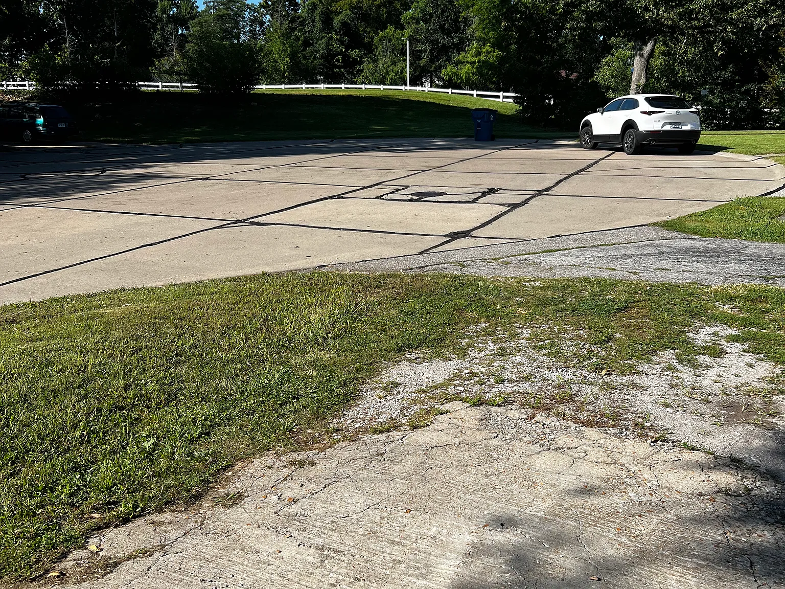 3 bed, 1050 sqft, $1,475 — Photo 2