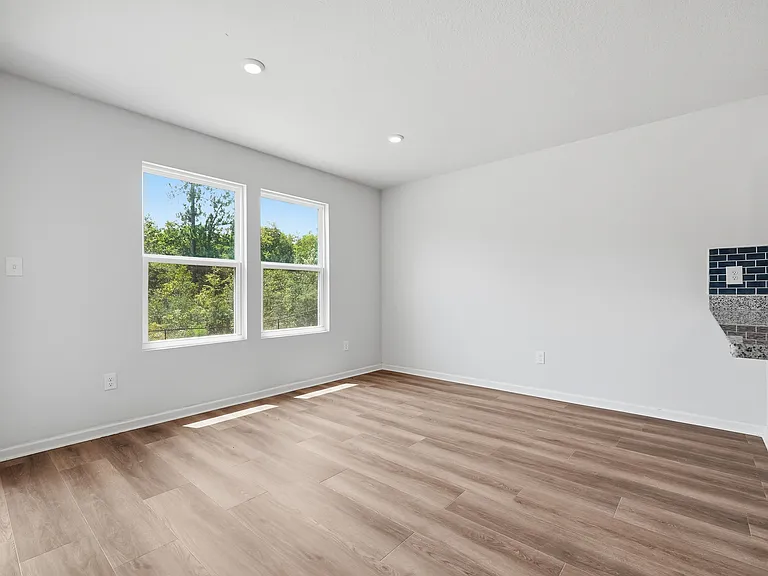 136 Pfitzer Ct — Photo 27