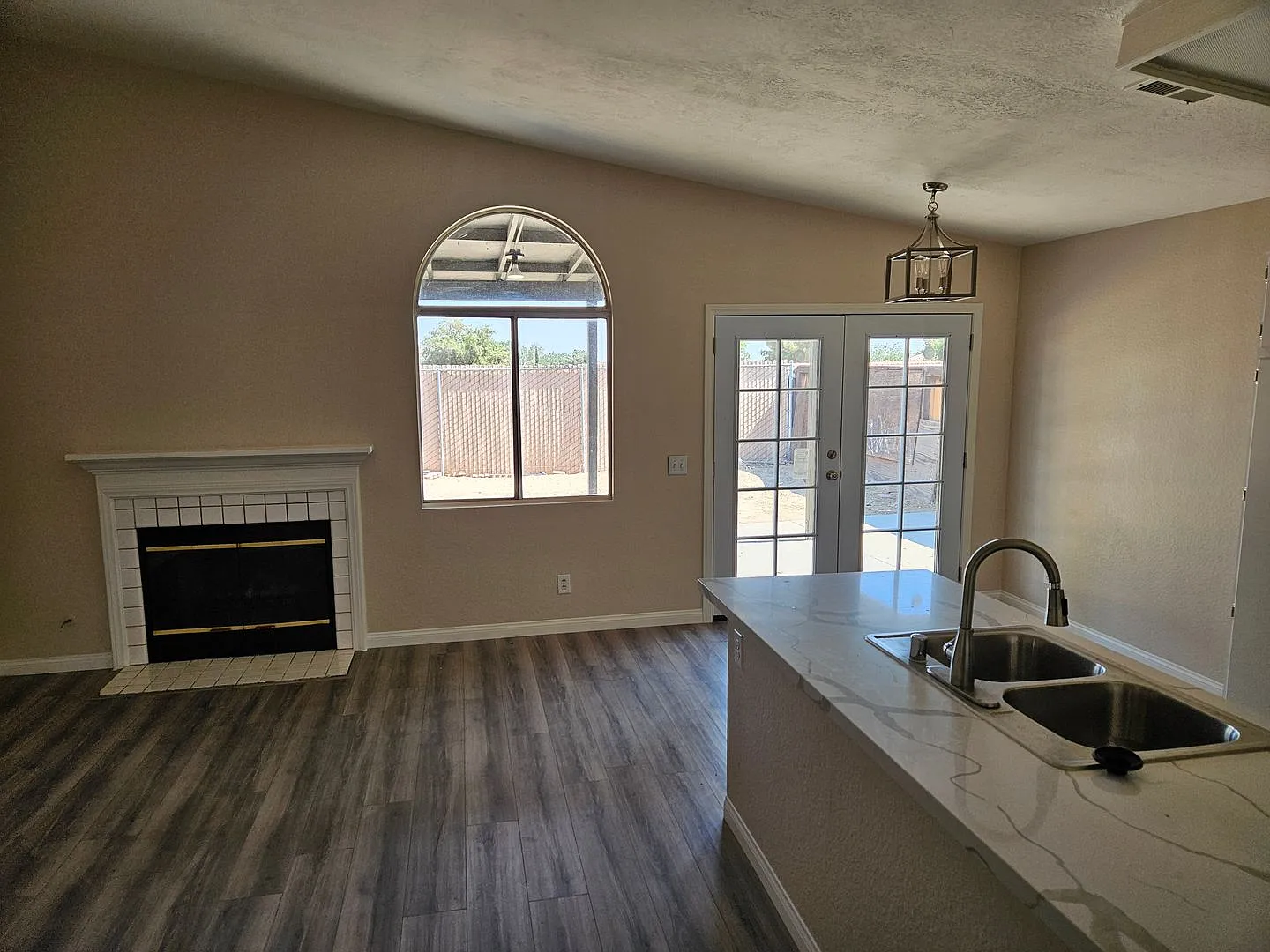 4 Bedroom Adelanto Home — Photo 3