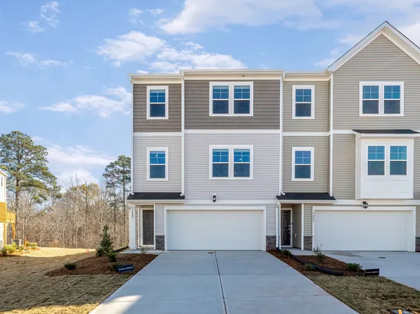 3007 Castle Loch Ln, Durham, NC 27703