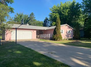 1007 10th Ave N, Princeton, MN 55371