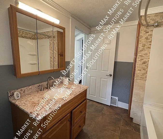 979 Neptune Ave — Photo 17