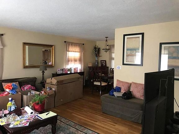2nd image of 3150 Ontario St