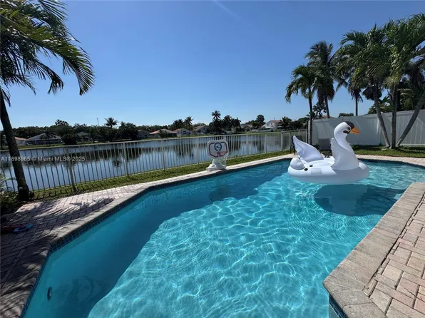 4943 SW 33rd Way, Fort Lauderdale, FL 33312