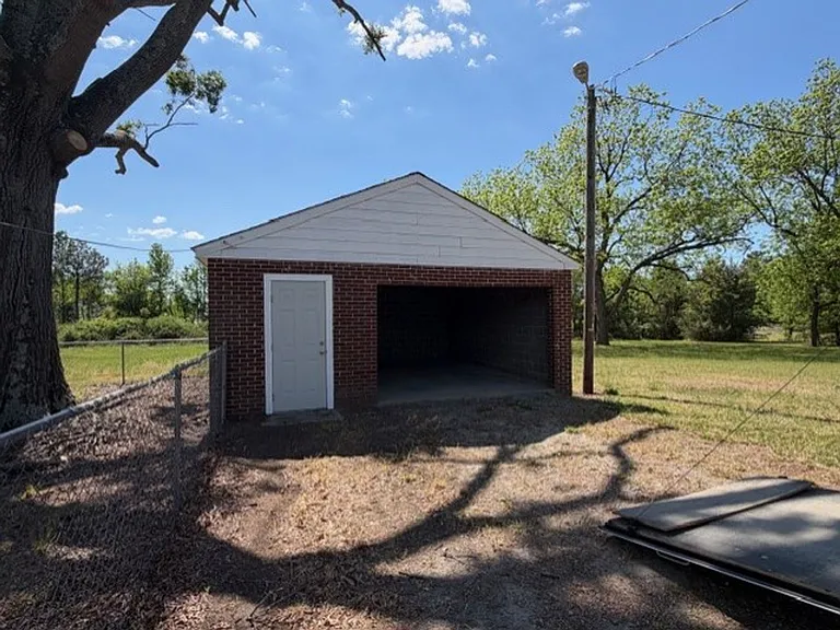 929 E Haggard Ave — Photo 9