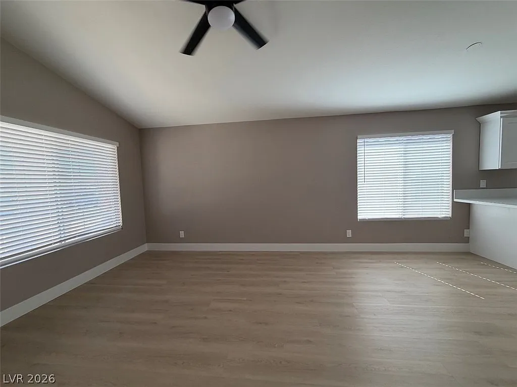 3 bed, 2.0 bath, 1317 sqft, $2,150 — Photo 4