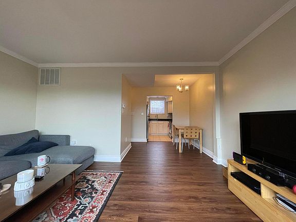5th image of 1377 Bluff Ave #A