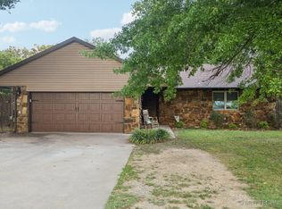 25805 S Melody Rd, Claremore, OK 74019