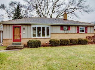 11314 W Upham Ave, Hales Corners, WI 53130