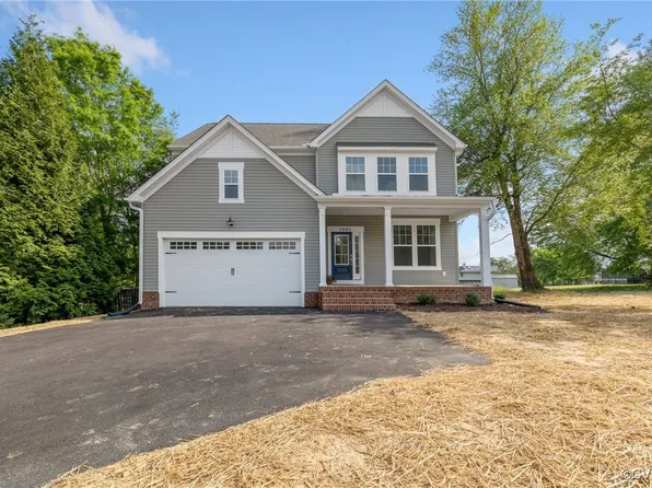 1802 Timberland Dr, Farmville, VA 23901